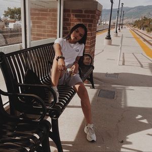 Meet your Posher, Alison